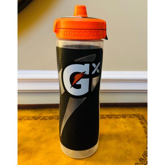 Gatorade Gx Black Squeeze 30 ounce Hydrate Water Bottle - Picture 1 of 10